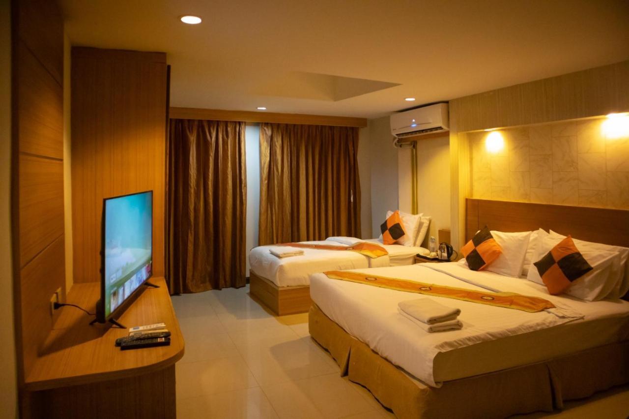 The Esse Hotel Паттайя Экстерьер фото