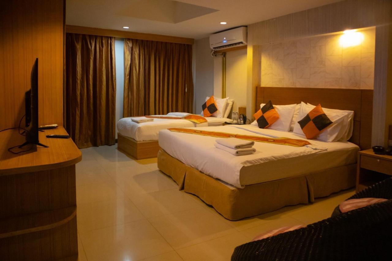 The Esse Hotel Паттайя Экстерьер фото