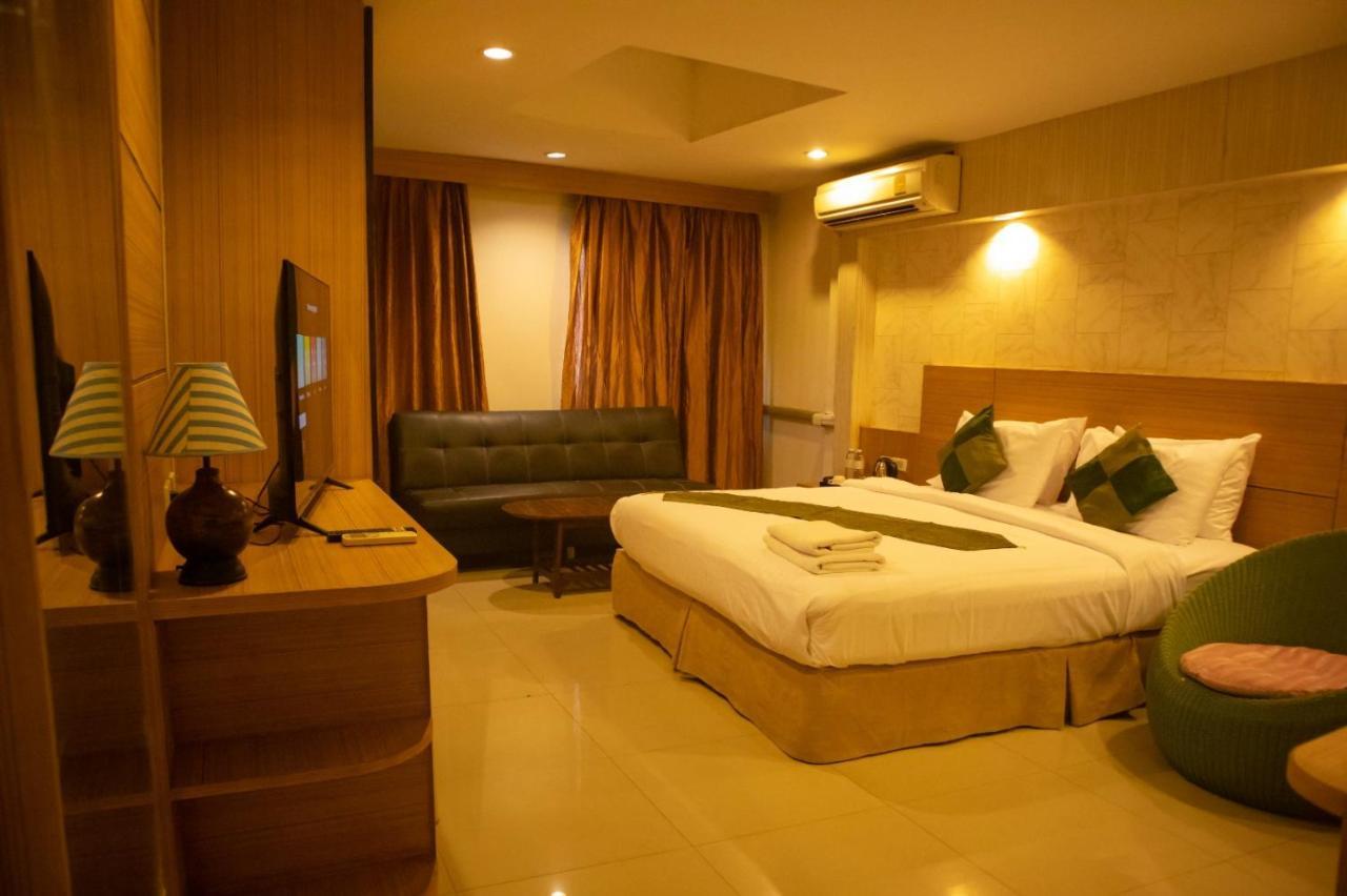 The Esse Hotel Паттайя Экстерьер фото