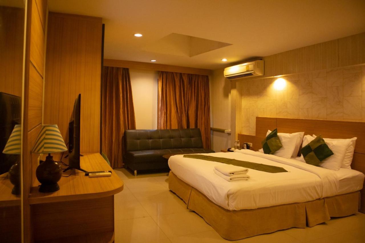 The Esse Hotel Паттайя Экстерьер фото